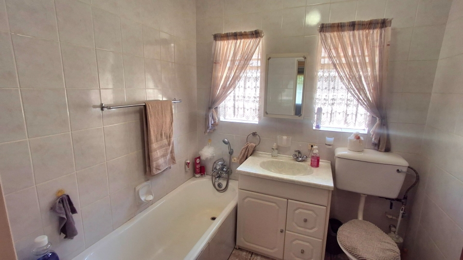 3 Bedroom Property for Sale in Vaalpark Free State